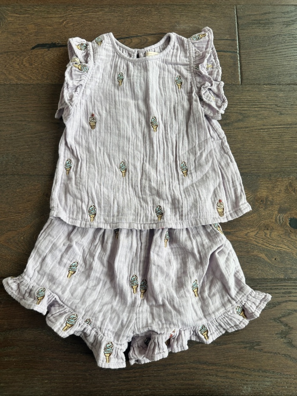 Pink Chicken Lavender Ice Cream Two-Piece Set